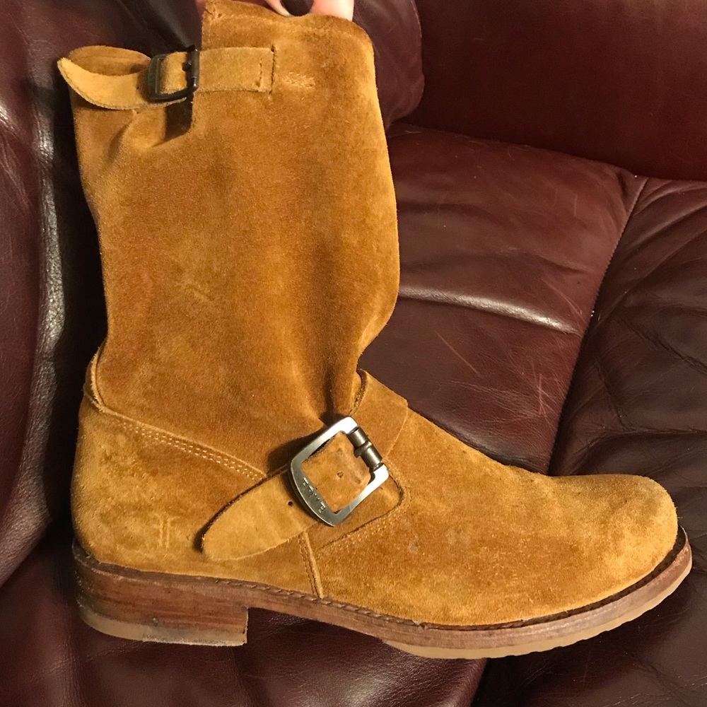 Frye 9.5 Camel Tan Engineer Short Boots